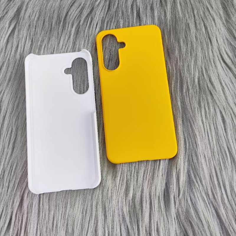 Cienkie, matowe etui z twardeg – Matte Hard Pc Back Case recenzja i cena