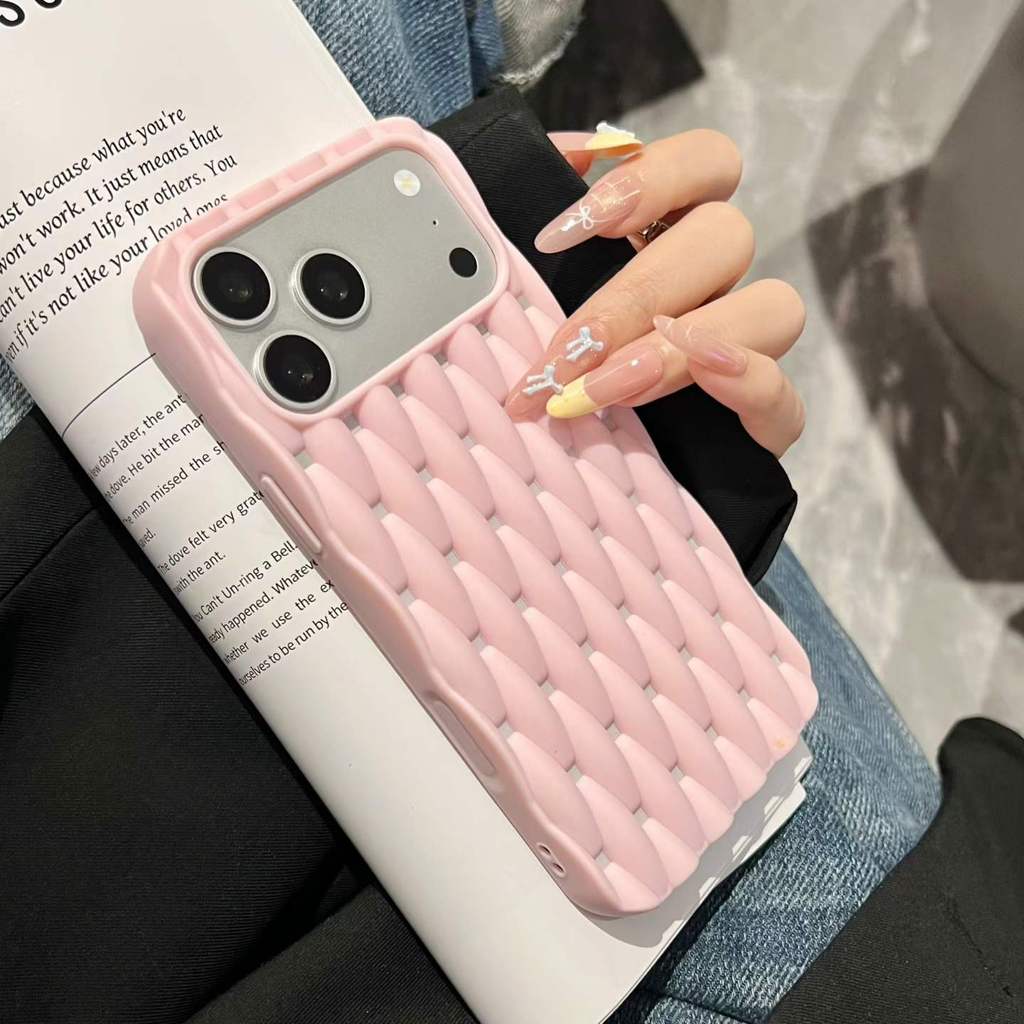 Do modeli 15, 16, 17 Pro Max:  – Heat Dissipation Mesh Breathable Case recenzja i cena