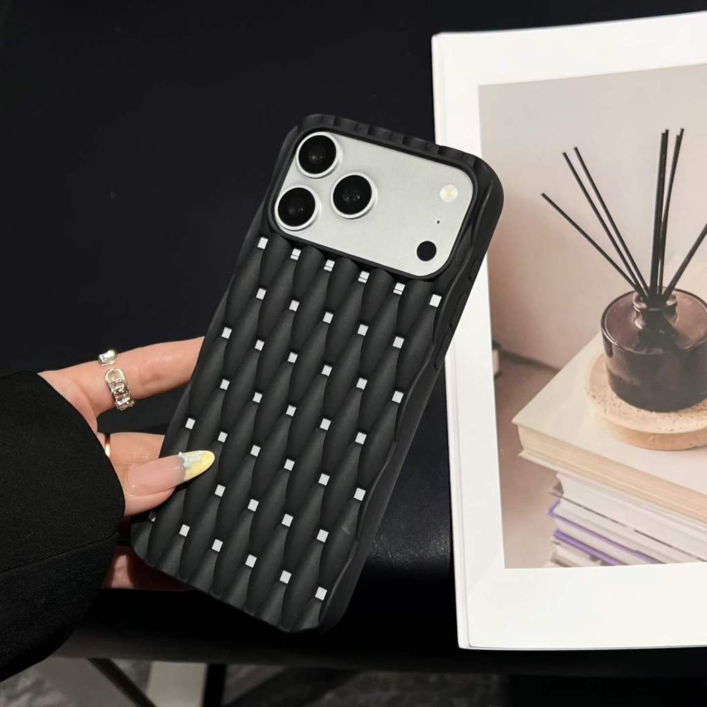 Do modeli 15, 16, 17 Pro Max:  – Heat Dissipation Mesh Breathable Case recenzja i cena